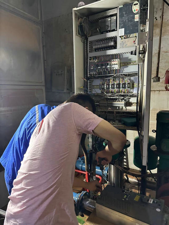 1719301570421889.jpg 維修設(shè)備保供水.jpg